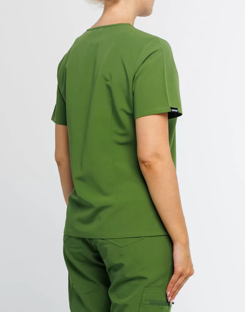 Essential One Pocket V Neck Scrub Top - Fern Green