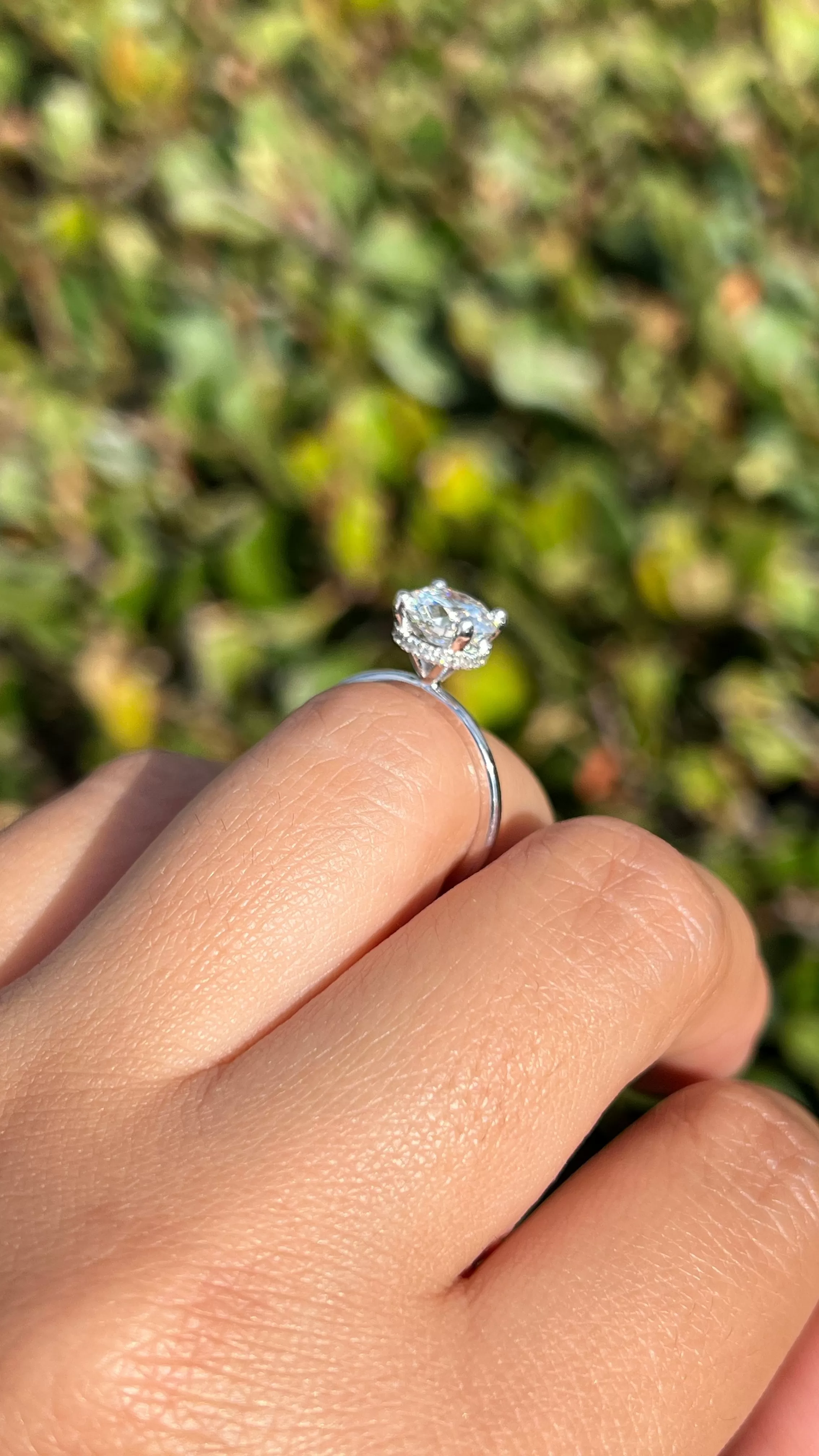 Evie 1.58ct F-VS1 Round Lab Diamond