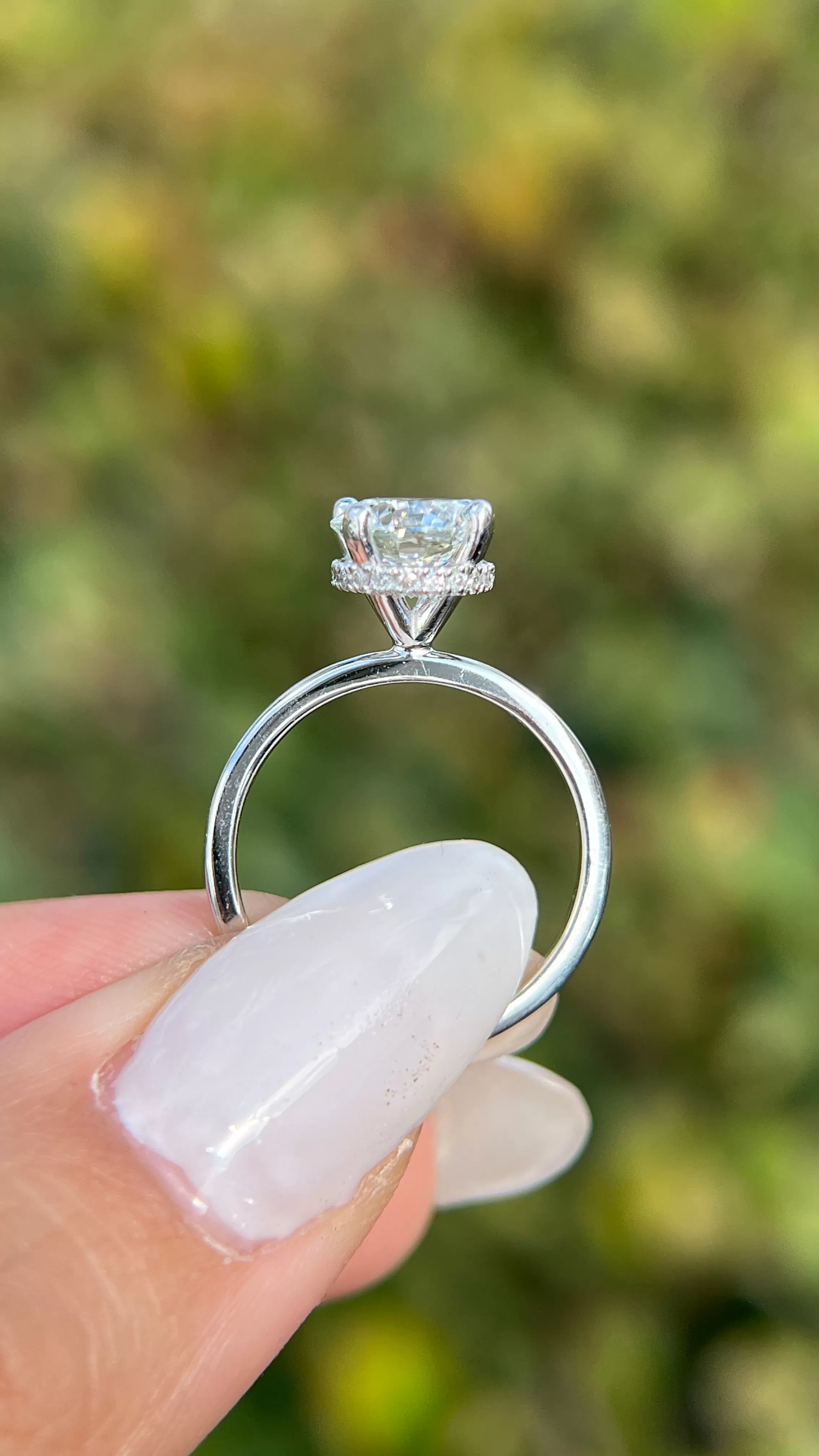 Evie 1.58ct F-VS1 Round Lab Diamond