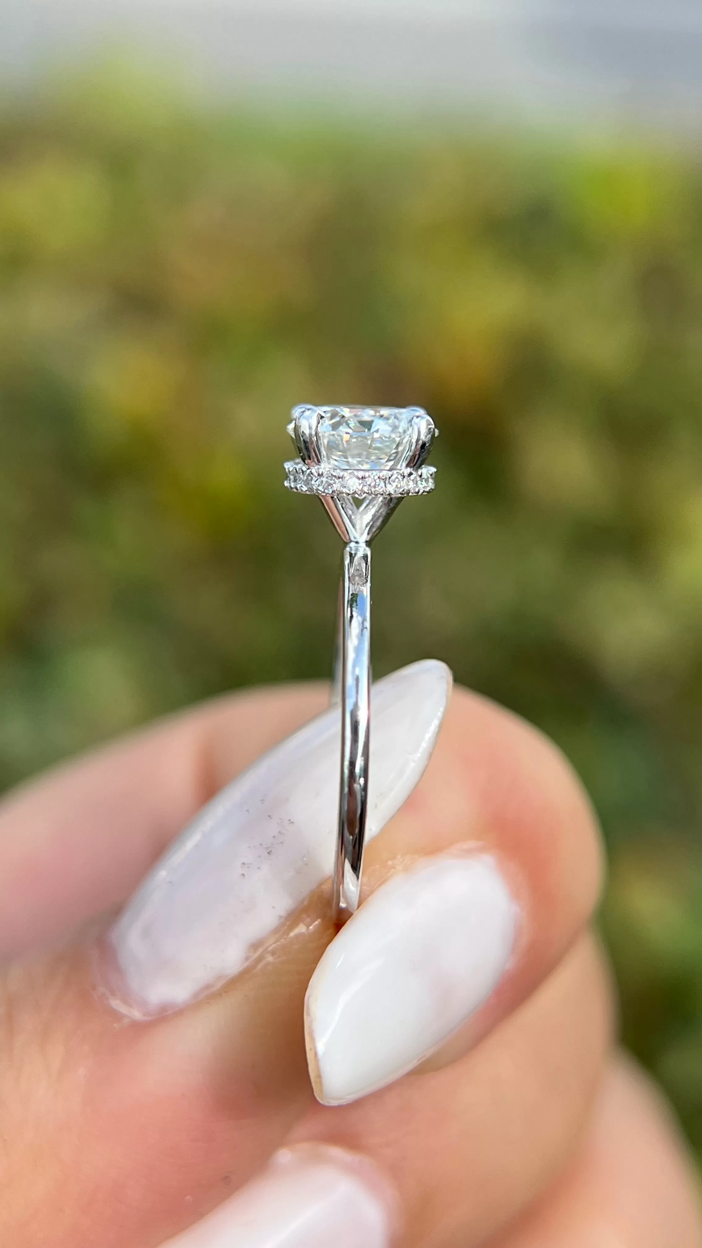 Evie 1.58ct F-VS1 Round Lab Diamond