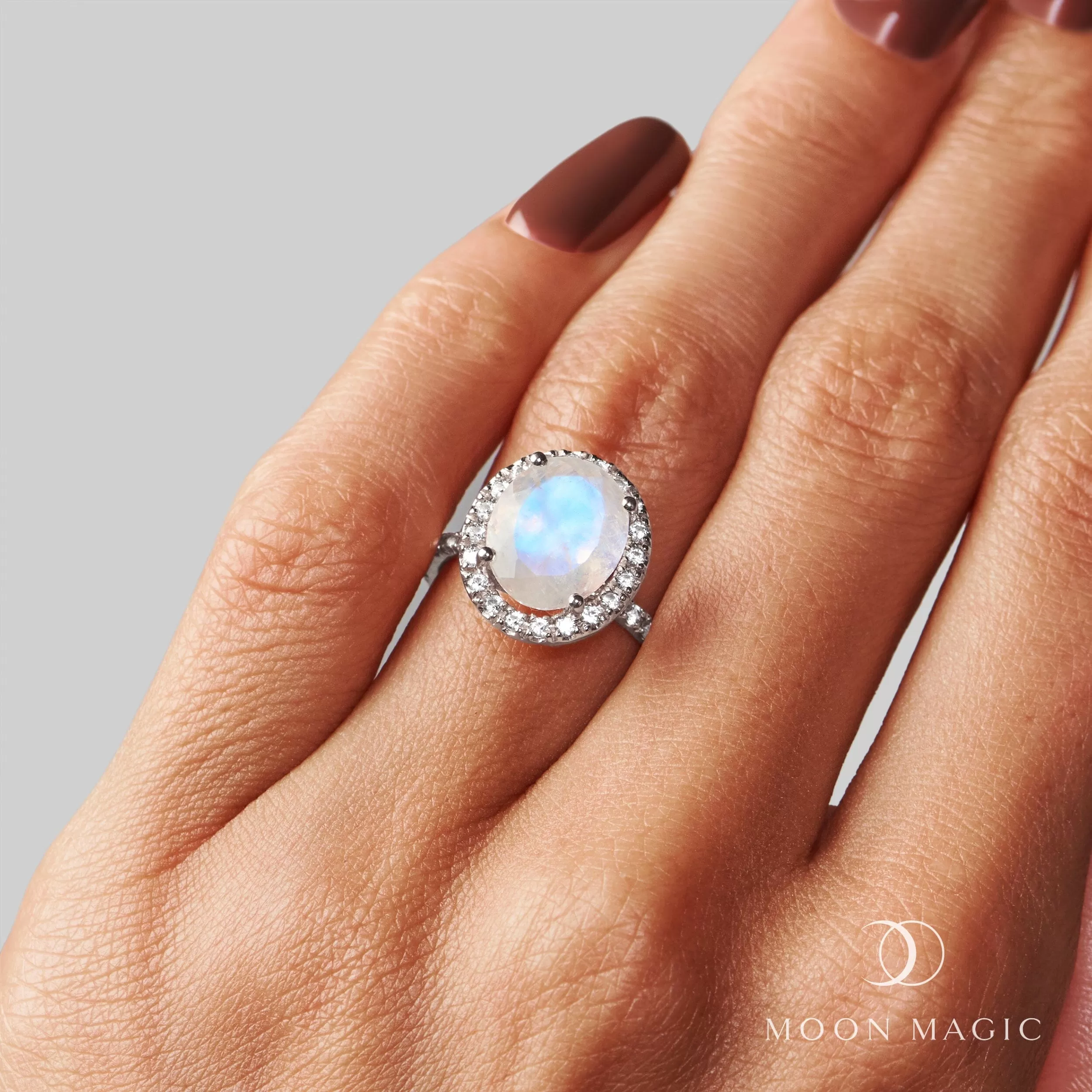 Moonstone Ring - Queen Lana