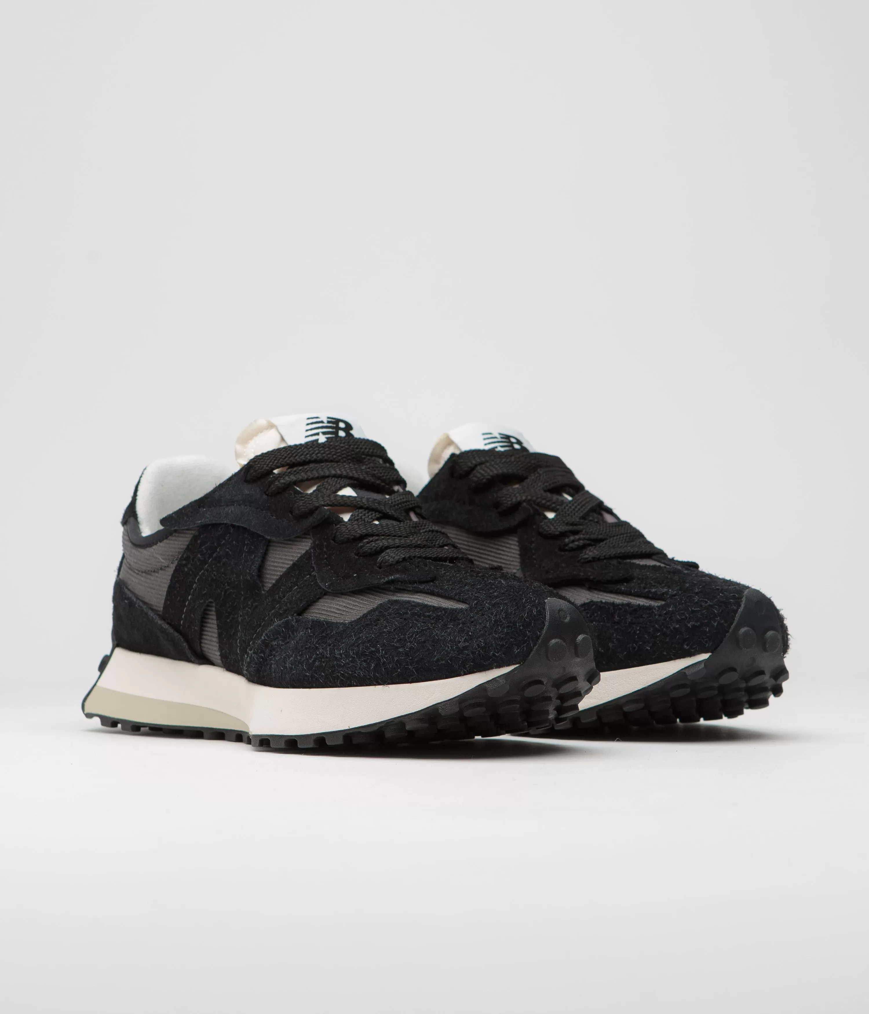 New Balance 327 Shoes - Black / Magnet