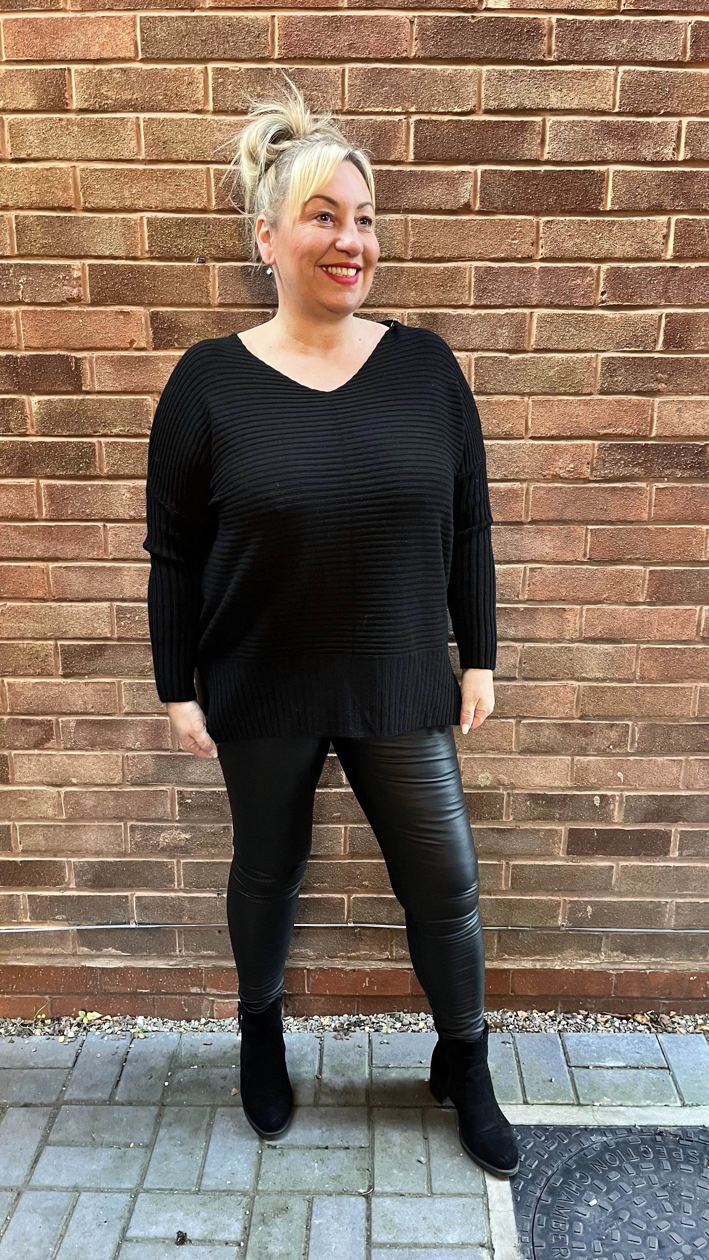 RACHEL Ribbed V-Neck Fine Knit Jumper