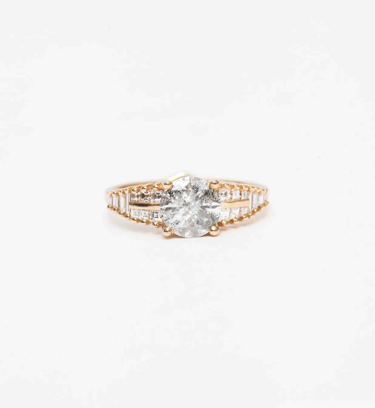 Snowy Diamond Ring